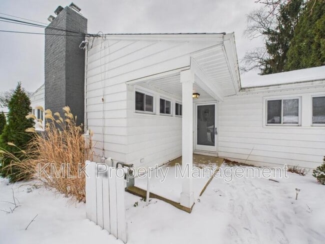 property at 2514 Carson Rd