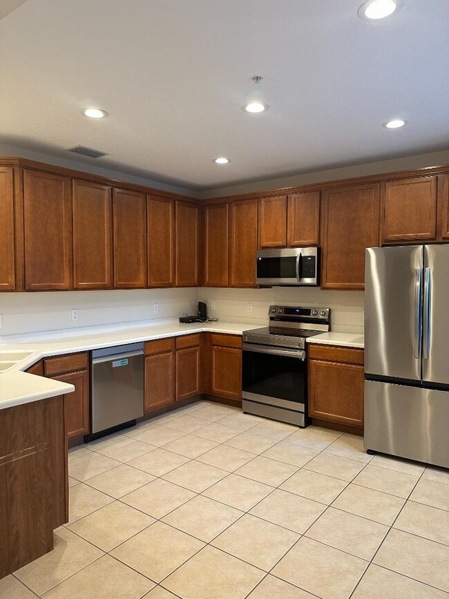 7441 Regina Way in Orlando, FL - Building Photo - Building Photo