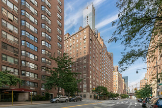 14 Sutton Pl S in New York, NY - Building Photo - Building Photo