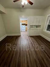 243 W 11th St in Dubuque, IA - Building Photo - Building Photo