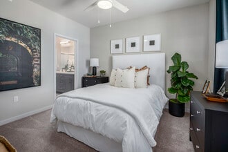 Atwell at Folsom Ranch in Folsom, CA - Foto de edificio - Interior Photo