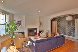 141 Beaconsfield Rd in Brookline, MA - Building Photo - Building Photo