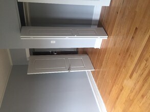 2349 N Kenneth Ave, Unit 3 in Chicago, IL - Building Photo - Building Photo