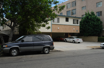 The Glen Cedar Manor in Glendale, CA - Building Photo - Building Photo