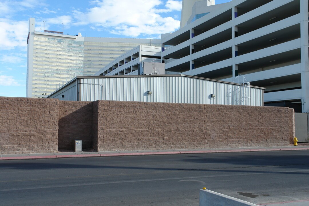 1905 Fairfield Ave in Las Vegas, NV - Building Photo