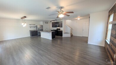 5881 Little Leaf Court in Milton, FL - Building Photo - Building Photo