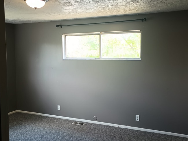 89 W Gordon Ave in Layton, UT - Building Photo - Building Photo