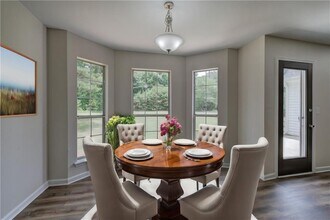 4100 Chanticleer Dr NW in Kennesaw, GA - Foto de edificio - Building Photo
