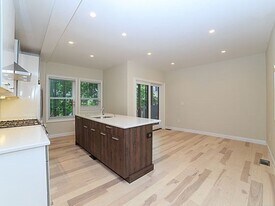 189 I St, Unit 1 in Boston, MA - Building Photo