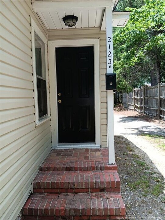 2123 Elvira St in Fayetteville, NC - Building Photo