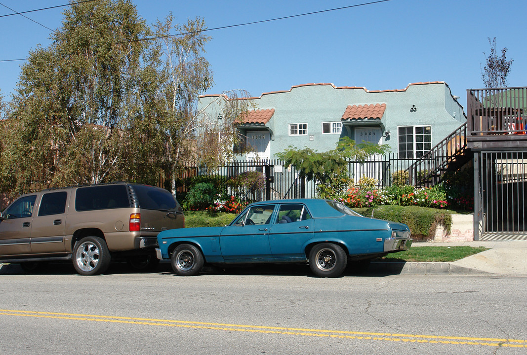 3001-3007 Bellevue Ave in Los Angeles, CA - Building Photo