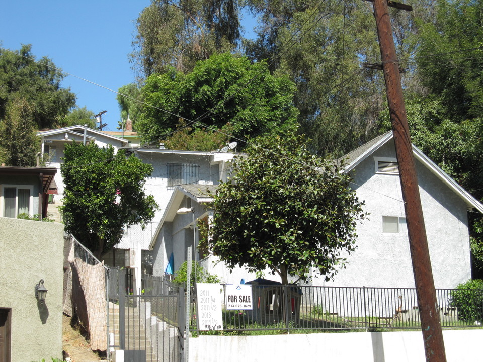 2011-2015 Echo Park Ave in Los Angeles, CA - Building Photo