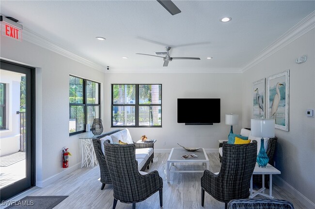 property at 2371 Ravenna Blvd
