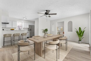 5019 Brisbane in Houston, TX - Building Photo