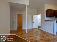 634 W Barry Ave, Unit 104 in Chicago, IL - Building Photo - Building Photo