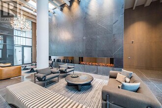 8 Interchange Wy in Vaughan, ON - Building Photo - Building Photo