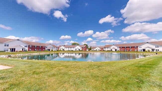 5566 Garden Ridge in Columbus, OH - Building Photo - Building Photo