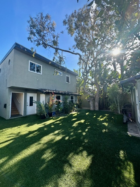 2012 Glencoe Ave in Venice, CA - Building Photo