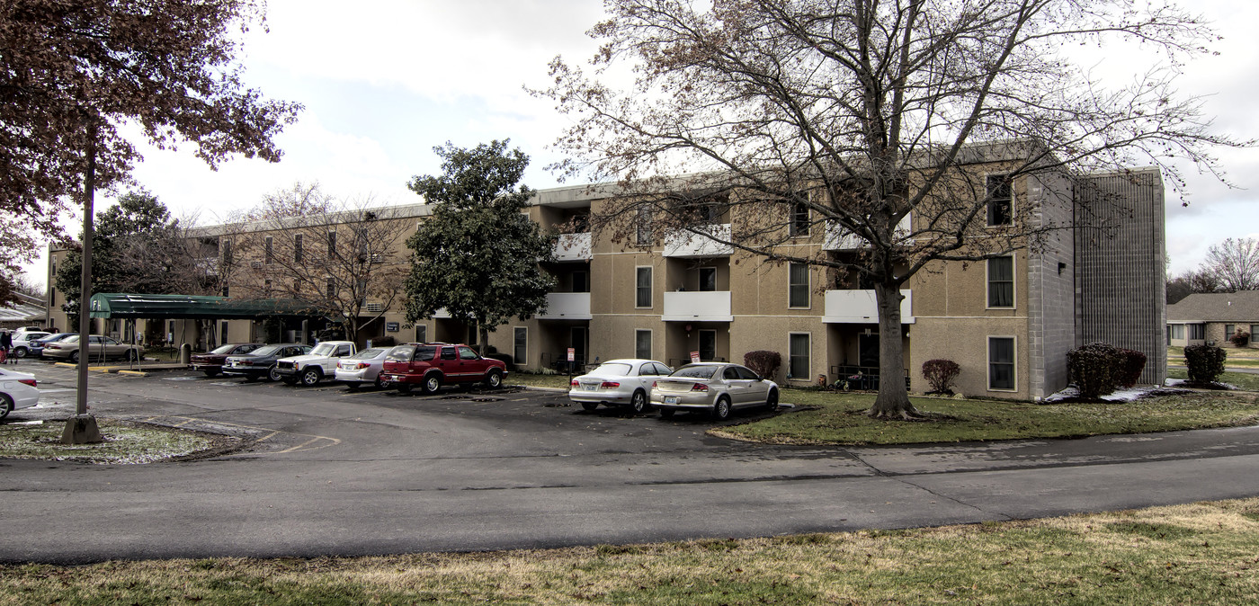 Friendship House - Seniors 62+ in Hopkinsville, KY - Building Photo