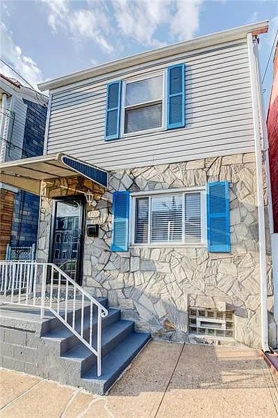 property at 1916 Wharton St