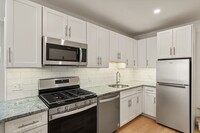 12 N Bennet St, Unit 1 in Boston, MA - Building Photo - Building Photo