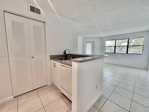 540 S Park Rd in Hollywood, FL - Building Photo - Building Photo