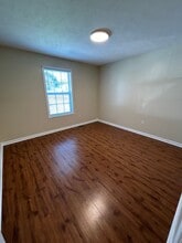 940 Water St in Dandridge, TN - Building Photo - Building Photo