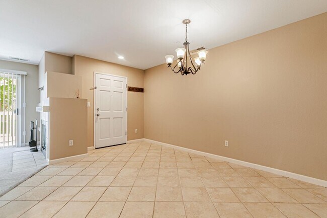 6962 Gregorich Dr in San Jose, CA - Building Photo - Building Photo