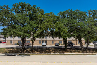 Parkside Apartments in Mansfield, TX - Building Photo - Building Photo