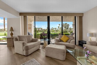 910 Island Dr in Rancho Mirage, CA - Building Photo - Building Photo