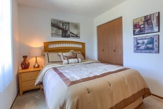 Barrington North Apartment Homes in Morgantown, WV - Building Photo - Building Photo