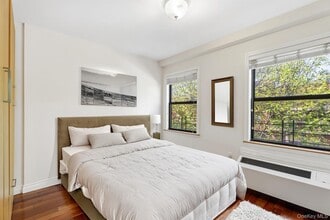 71-19 162nd St in Queens, NY - Building Photo - Building Photo