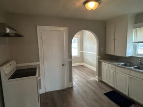 4893 Chatsworth St in Detroit, MI - Building Photo - Building Photo