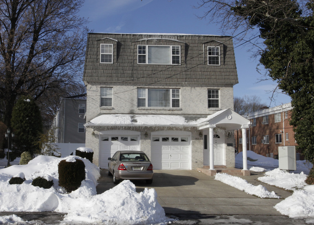 564 Cherry St in Elizabeth, NJ - Building Photo