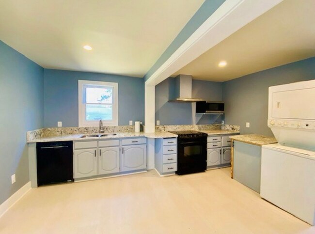 33328 Rte 1201 in Painter, VA - Foto de edificio - Building Photo