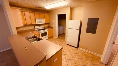 402 W Glenn Ave in Auburn, AL - Building Photo - Building Photo