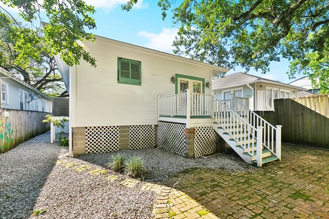 property at 2714 Palmer Ave
