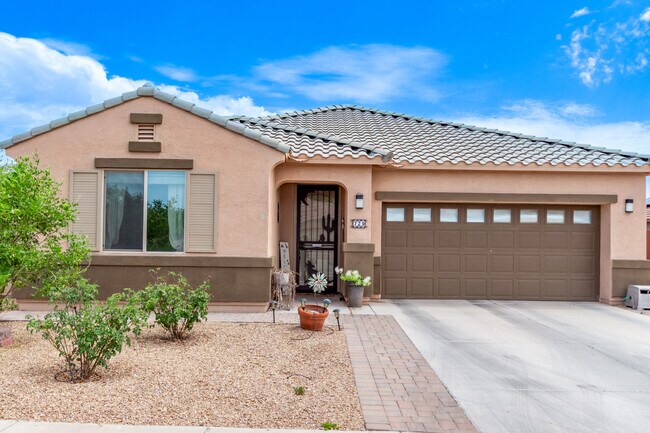 property at 729 W Silver Reef Dr