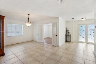 1333 SW 16th St in Miami, FL - Building Photo - Building Photo