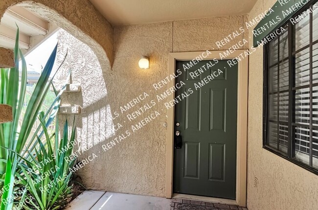 101 S Players Club Dr in Tucson, AZ - Building Photo - Building Photo