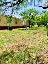 1328 Steen Rd in Kingsland, TX - Building Photo - Building Photo
