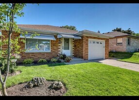 2958 S 58th St in Milwaukee, WI - Building Photo