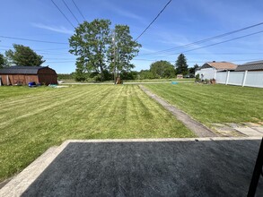 114 Poplar St in Lemont Furnace, PA - Foto de edificio - Building Photo