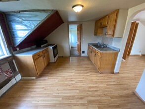 602 N Genesee St, Unit Upper in Merrill, WI - Building Photo - Building Photo