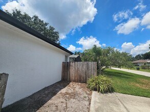 5103 Fernbrook Ln in Lakeland, FL - Building Photo - Building Photo