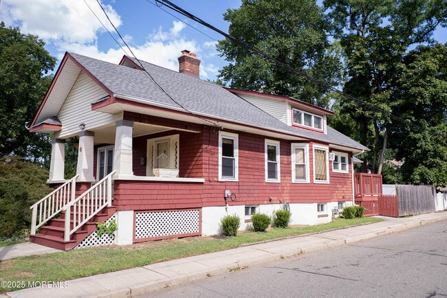 205 Jackson St in Matawan, NJ - Building Photo - Building Photo