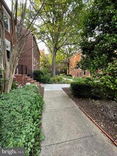 437 Old Town Ct in Alexandria, VA - Building Photo - Building Photo