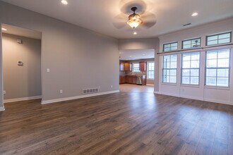 2705 Iron Gate Dr in Columbia, MO - Building Photo - Building Photo