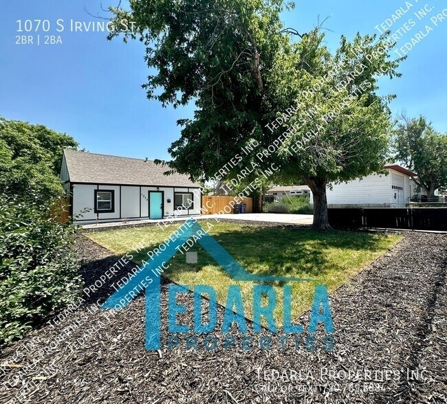 property at 1070 S Irving St
