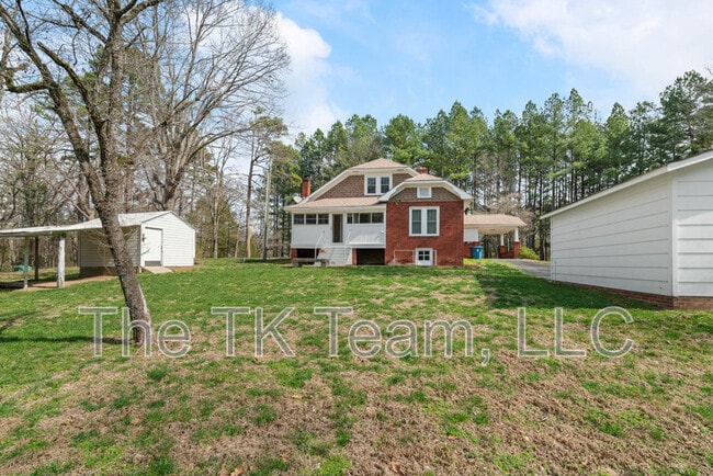 1919 Old Salisbury-Concord Rd in Concord, NC - Building Photo - Building Photo